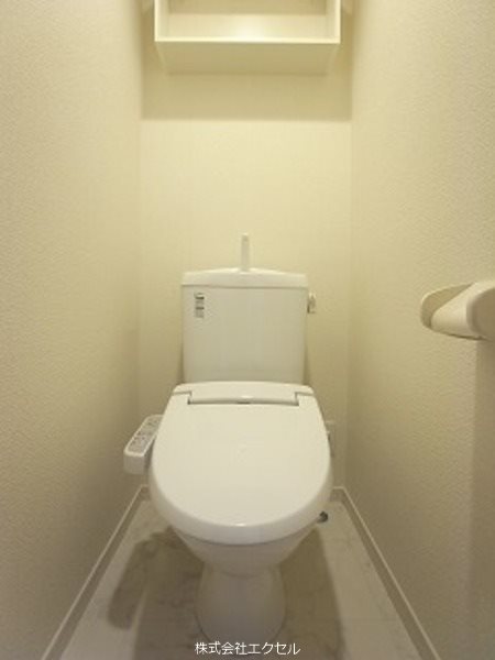 京王相模原線 京王堀之内駅 徒歩15分 3階建 築16年のトイレ写真