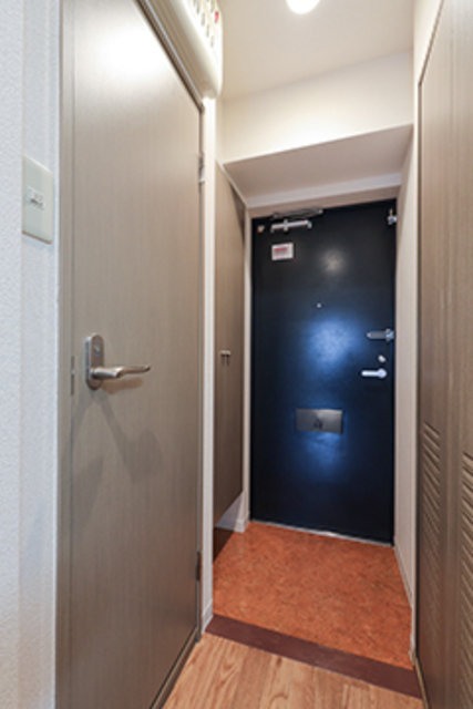 玄関　※写真は同タイプ住戸です。