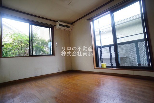 プチメゾン若林の居間写真