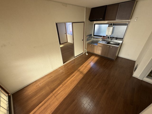 ローズハイツの居間写真