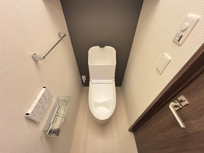 ＪＲ横浜線 大口駅 徒歩12分 3階建 築1年のトイレ写真