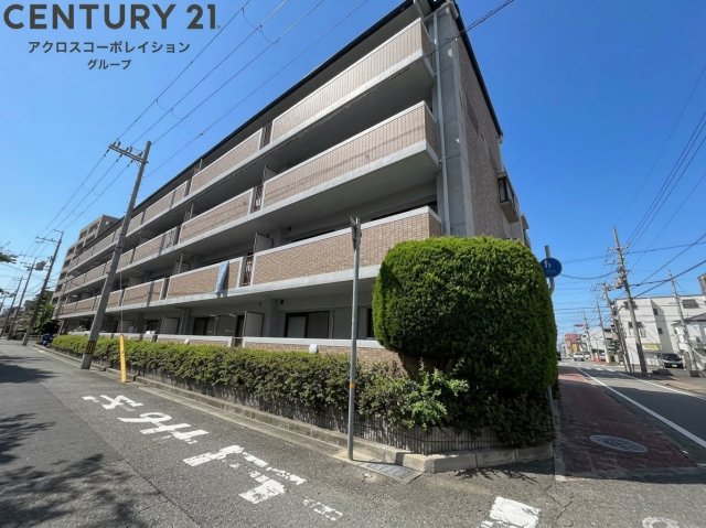 建物外観　敷地内に駐車場・駐輪場あります！