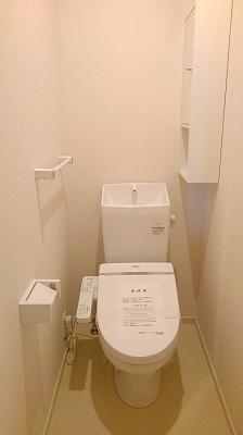 トイレ　温水洗浄便座