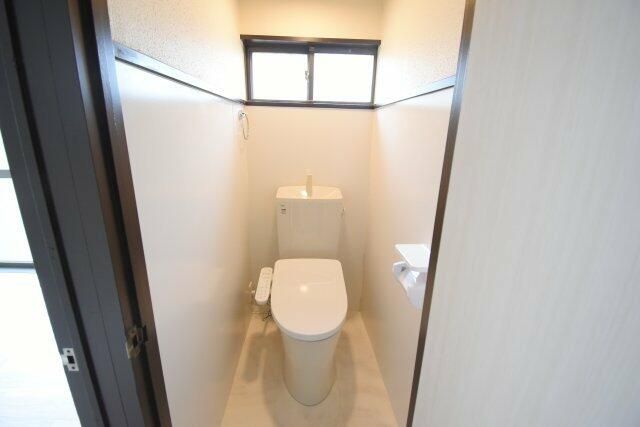 宮前区東有馬2丁目貸家のトイレ写真