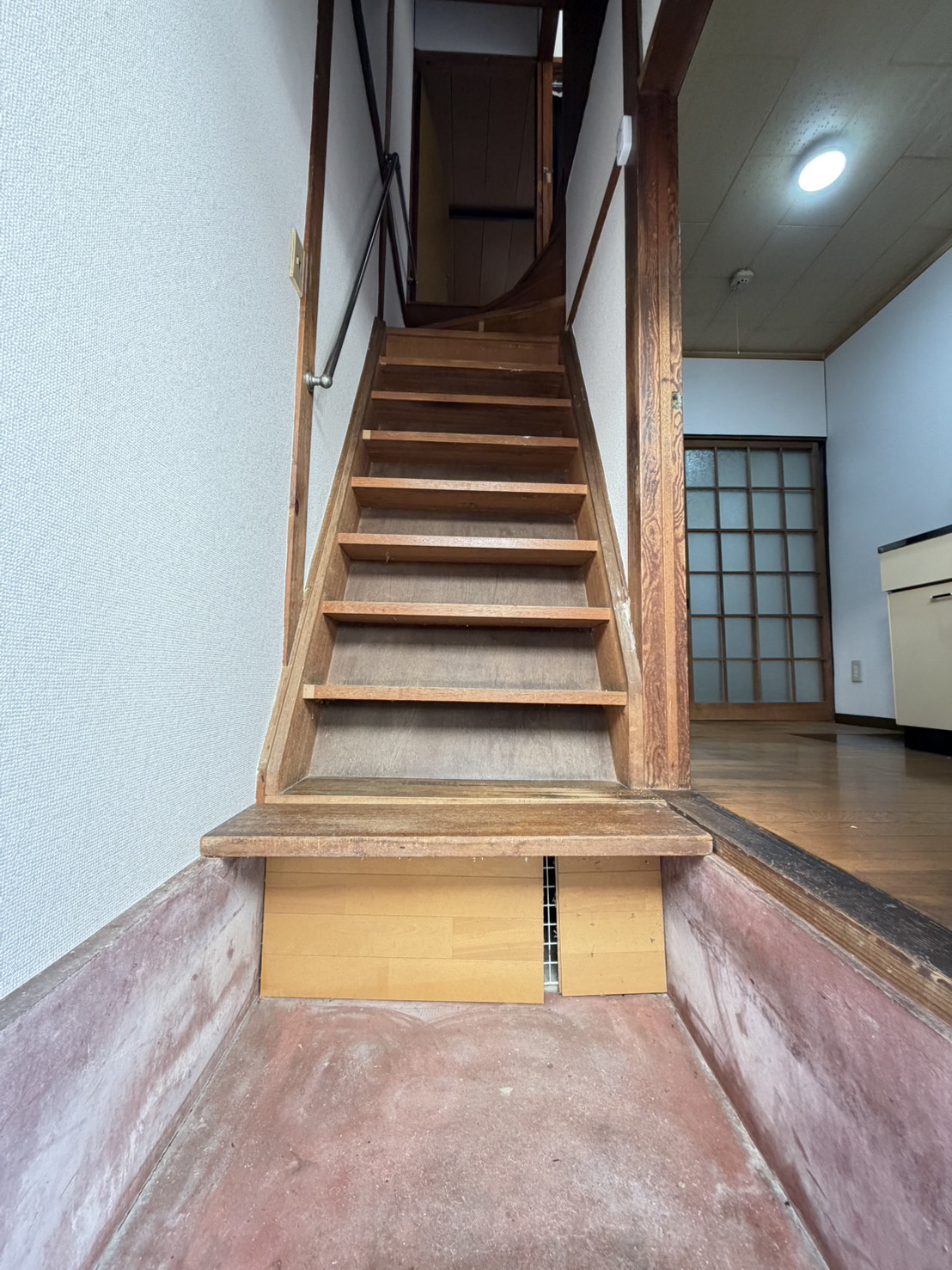 泉が丘5丁目戸建の玄関写真