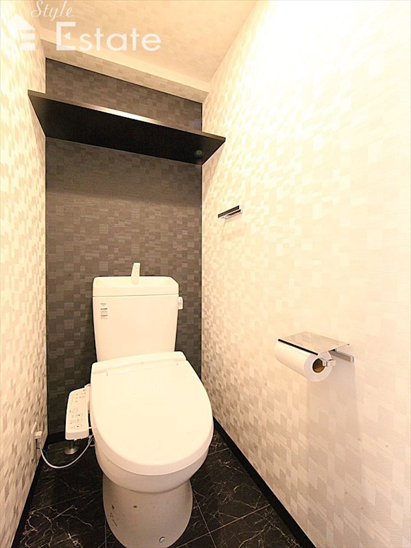 地下鉄東山線 今池駅 徒歩4分 15階建 築4年のトイレ写真