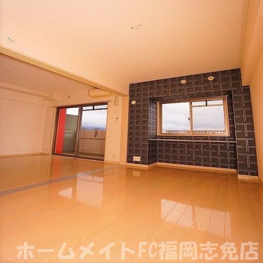 ＪＲ篠栗線 原町駅 5階建 築21年の居間写真