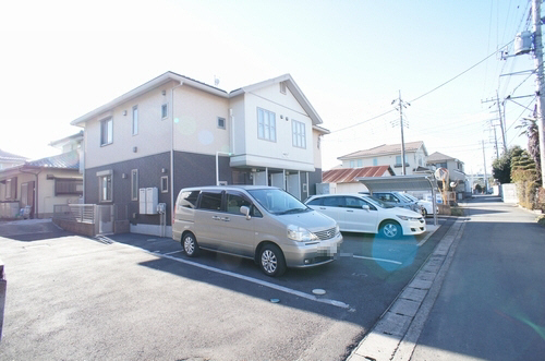 駐車場　お部屋の前に駐車場あります♪