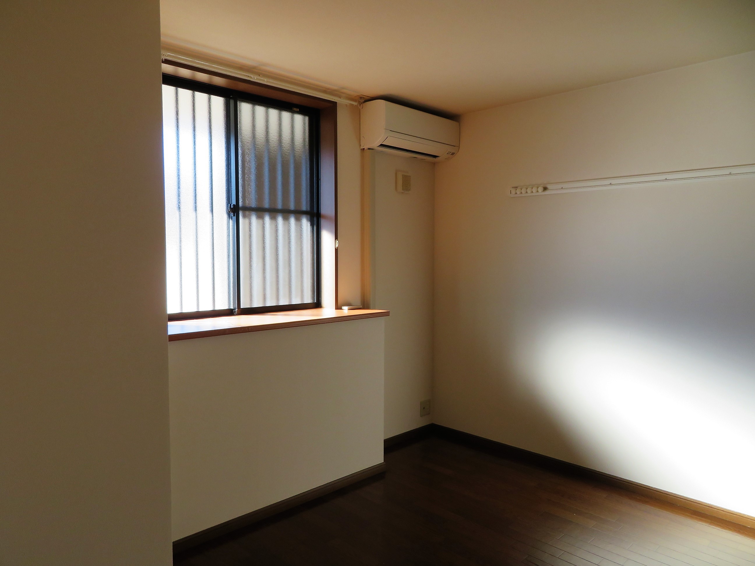 その他部屋・スペース　北側の洋室です！エアコン全室完備！