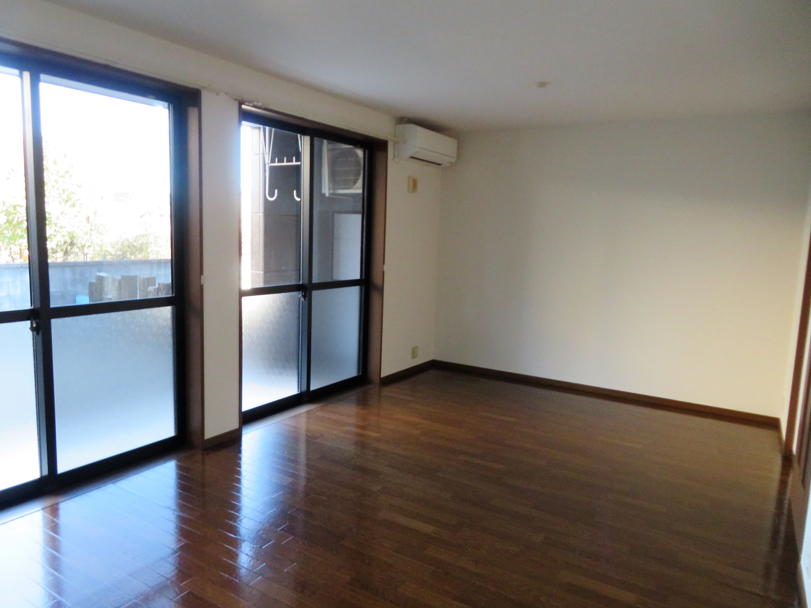 居室・リビング　約13帖のリビング！日当たり良好です！