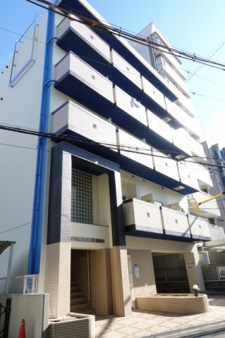 【シティパレス高井田の建物外観】