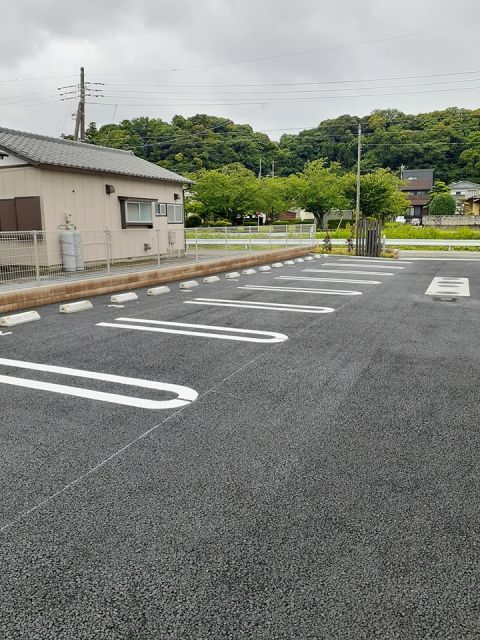 【木更津市桜井新町のアパートの駐車場】