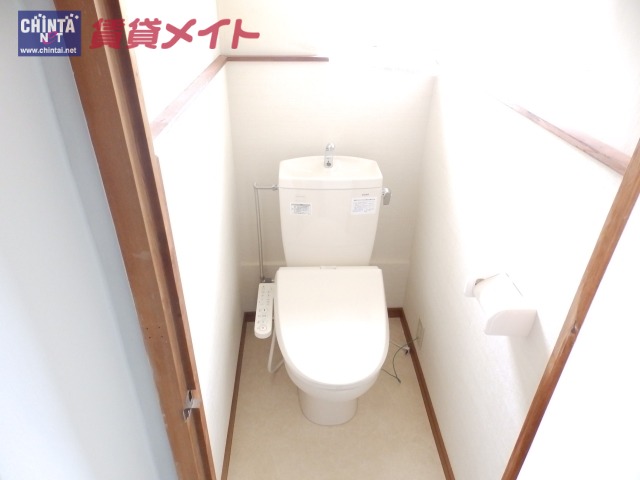 【伊勢市勢田町のマンションのトイレ】