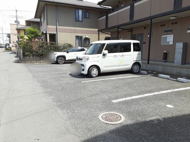 【ディアフラッツＥＢＡの駐車場】