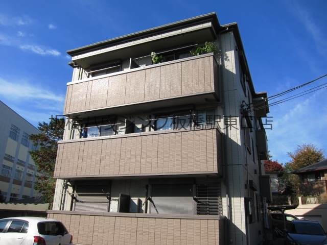 アバンウェル城北公園の建物外観