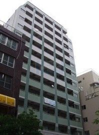 カスタリア新宿御苑の建物外観