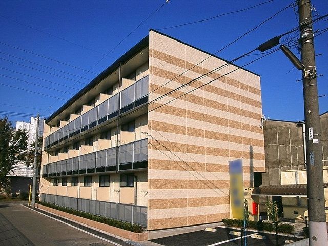 【八王子市高倉町のアパートの建物外観】