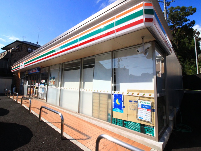 コンビニ　セブンイレブン　秦野南矢名店（コンビニ）まで370m