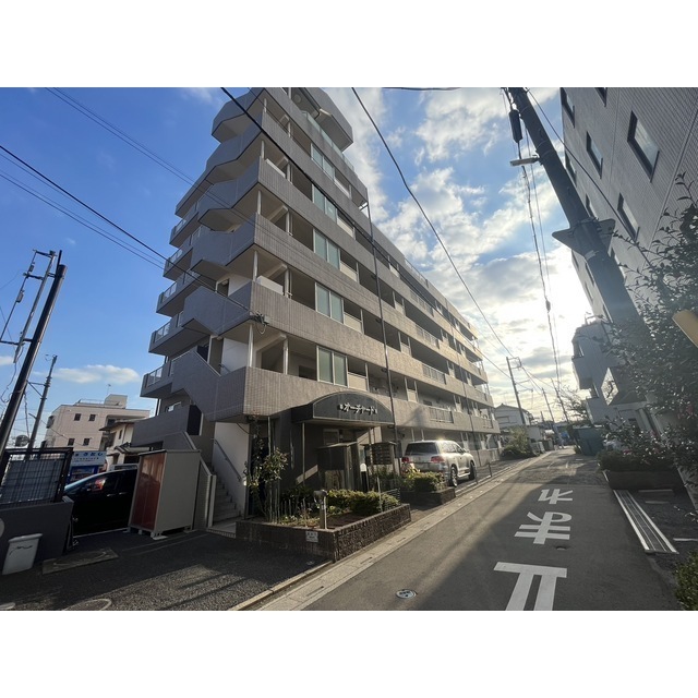 上尾市仲町のマンションの建物外観