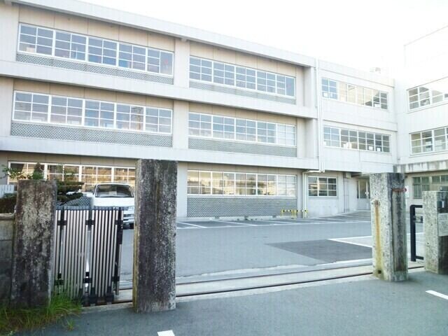 【鎌田　旭ハイムの小学校】