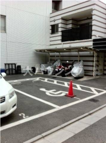 【大田区蒲田本町のマンションの駐車場】