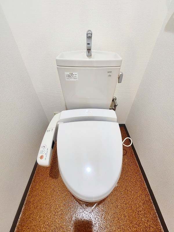 トイレ　★温水洗浄便座トイレ★