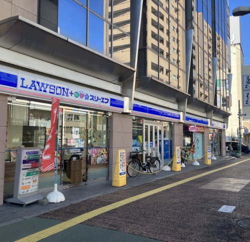 コンビニ　ローソンLTF和光市駅前（コンビニ）まで184m