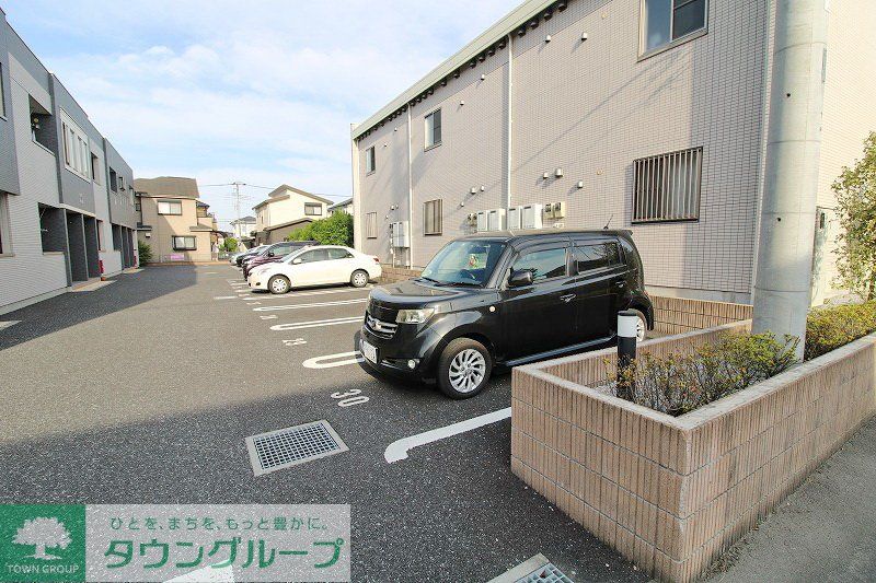 駐車場　駐車場
