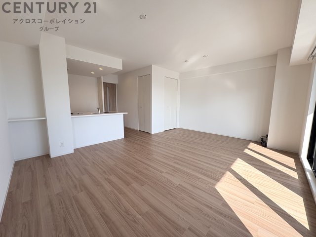 居室・リビング　南向きの広々としたリビングです！