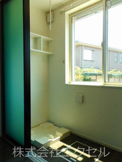 その他設備　洗濯機からすぐ干せます。