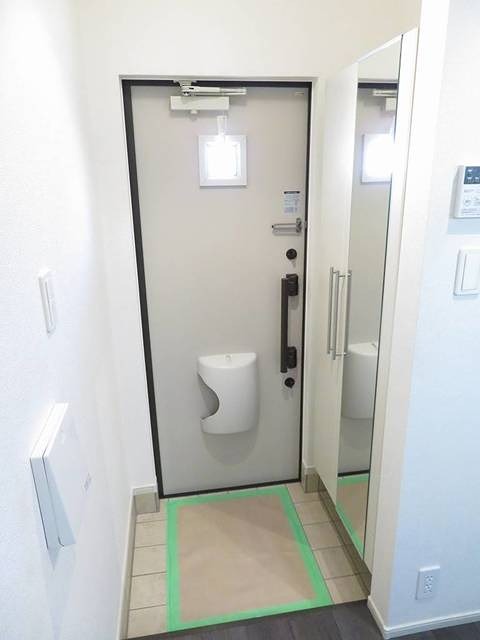 玄関　シューズボックス完備です。
