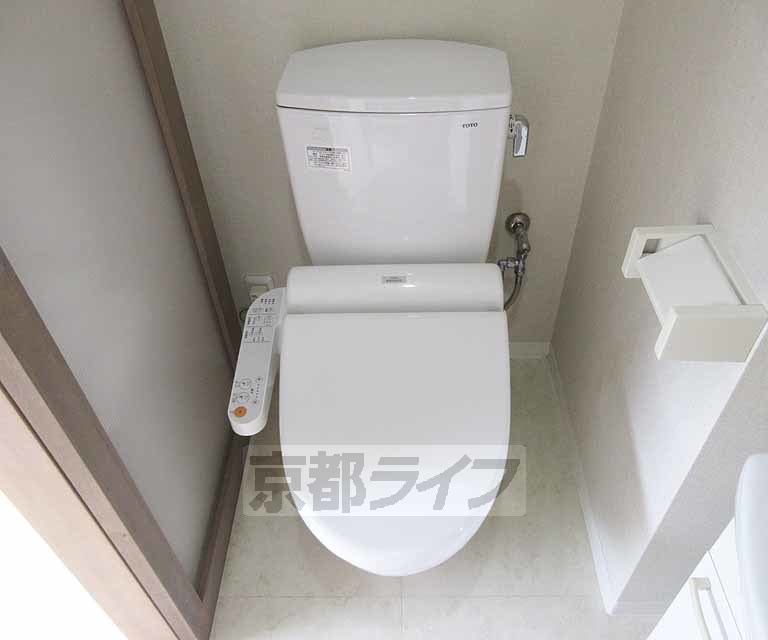 トイレ　ウォシュレット付きのトイレです・