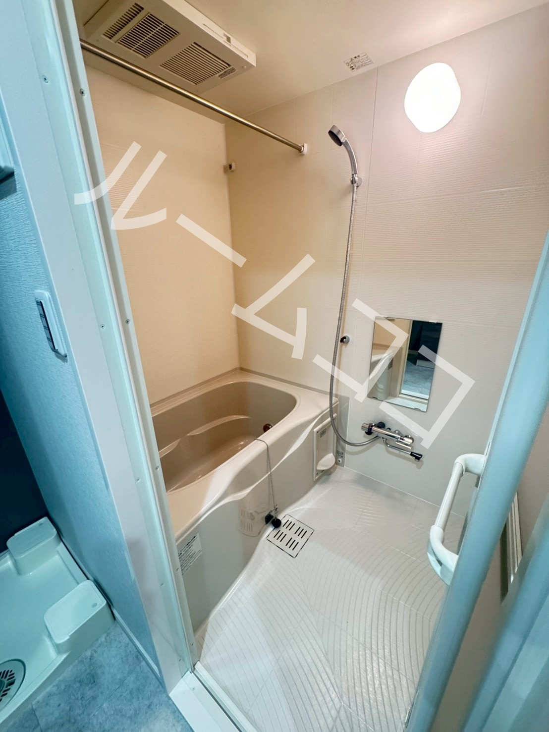 バス・シャワールーム　別部屋参考写真
