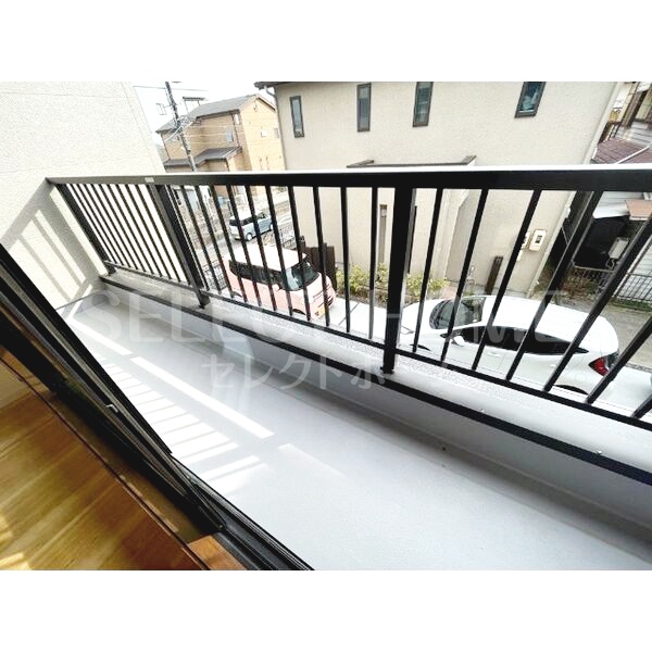 バルコニー　外からの目が気にならないバルコニーで洗濯物が干せます