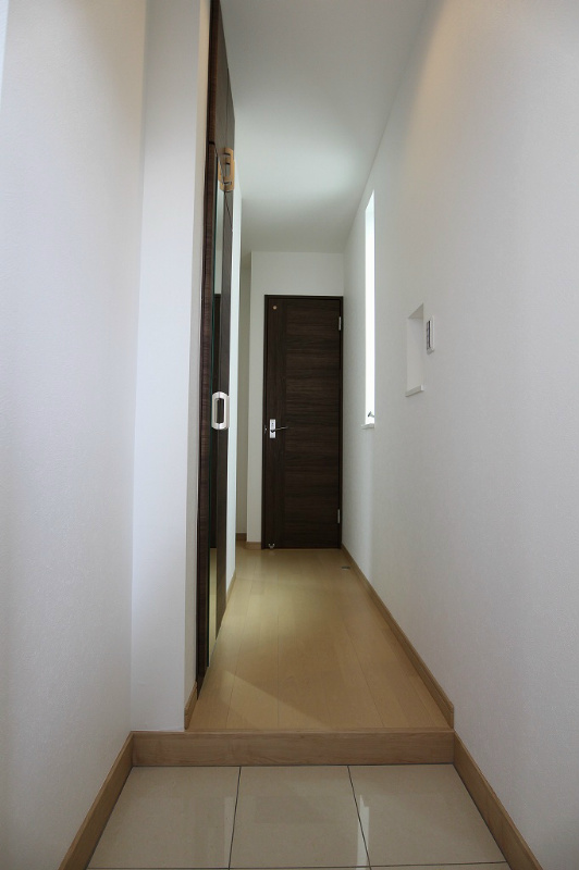 玄関　同型参考写真