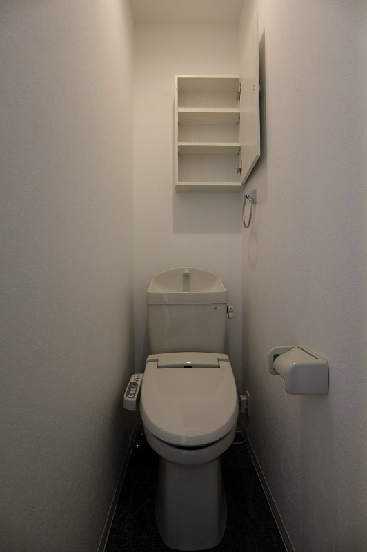 トイレ　同型参考写真
