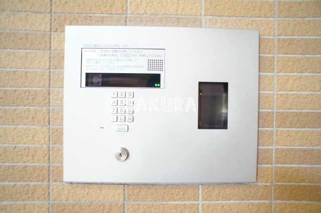 セキュリティ　女性の方でも安心のモニター付きオートロック♪