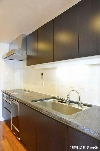 キッチン　広々使える快適な調理スペースです♪