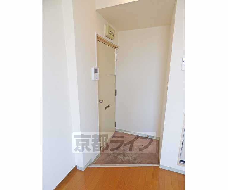 玄関　広々とした玄関です。