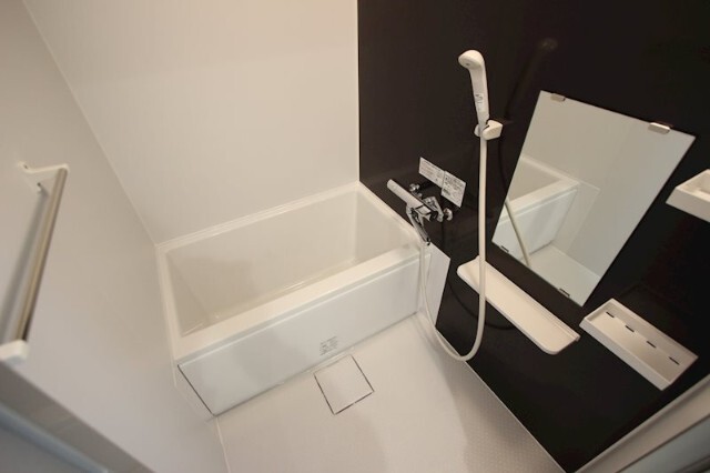 バス・シャワールーム　反転タイプ