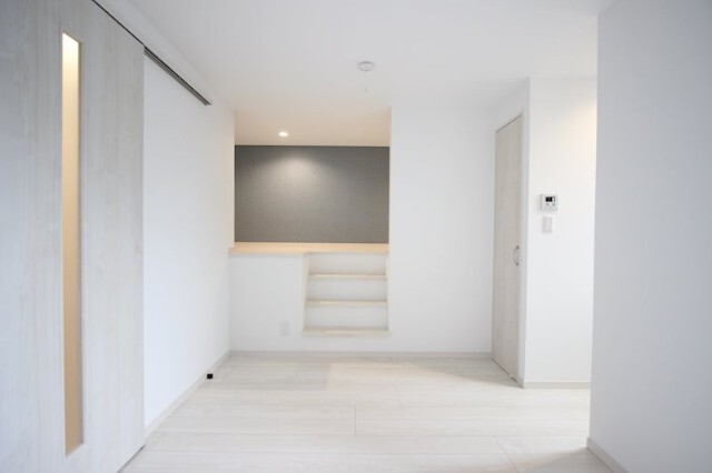 居室・リビング　反転タイプ