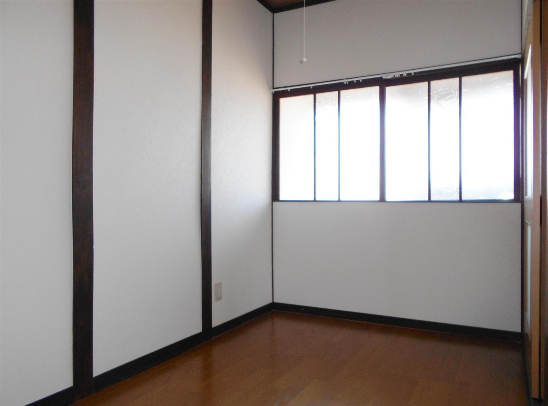 その他部屋・スペース　窓付きで、明るい洋室3帖♪