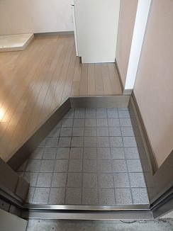 玄関　広々としています★