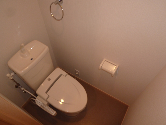 トイレ　シャワートイレでスッキリ