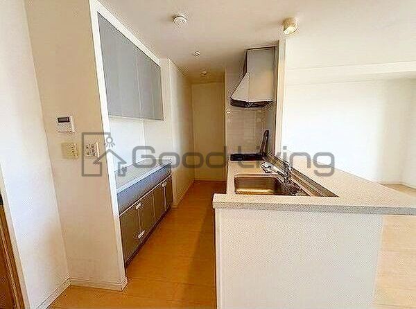 収納　収納棚付き