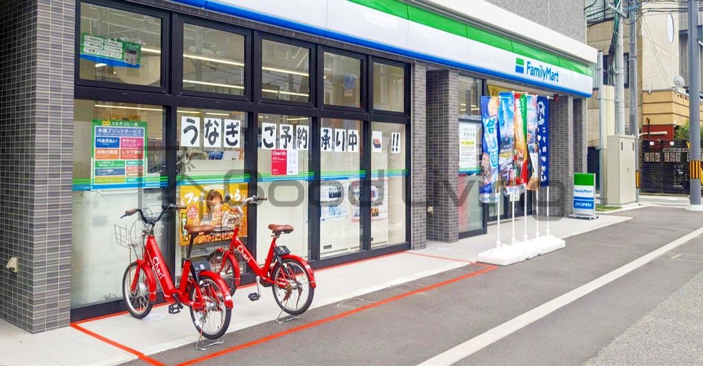 コンビニ　ファミリーマート博多東比恵3丁目店（コンビニ）まで450m