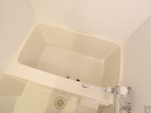 バス・シャワールーム　ゆったり過ごせるお風呂です