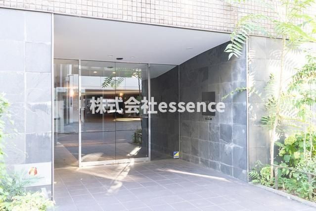 エントランス　弊社ではオンライン対応・現地対応可能です♪