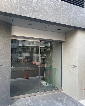 エントランス　建物の内部です