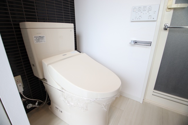 トイレ　※別室の参考写真の為、現況優先です。